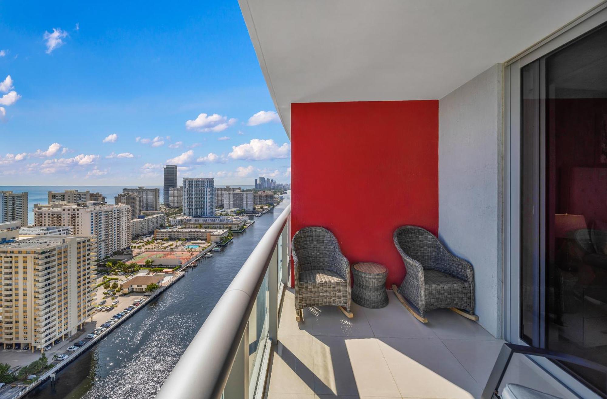 Resort-Style Living With Direct Ocean Views - 3Br Beauty ハランデール・ビーチ エクステリア 写真
