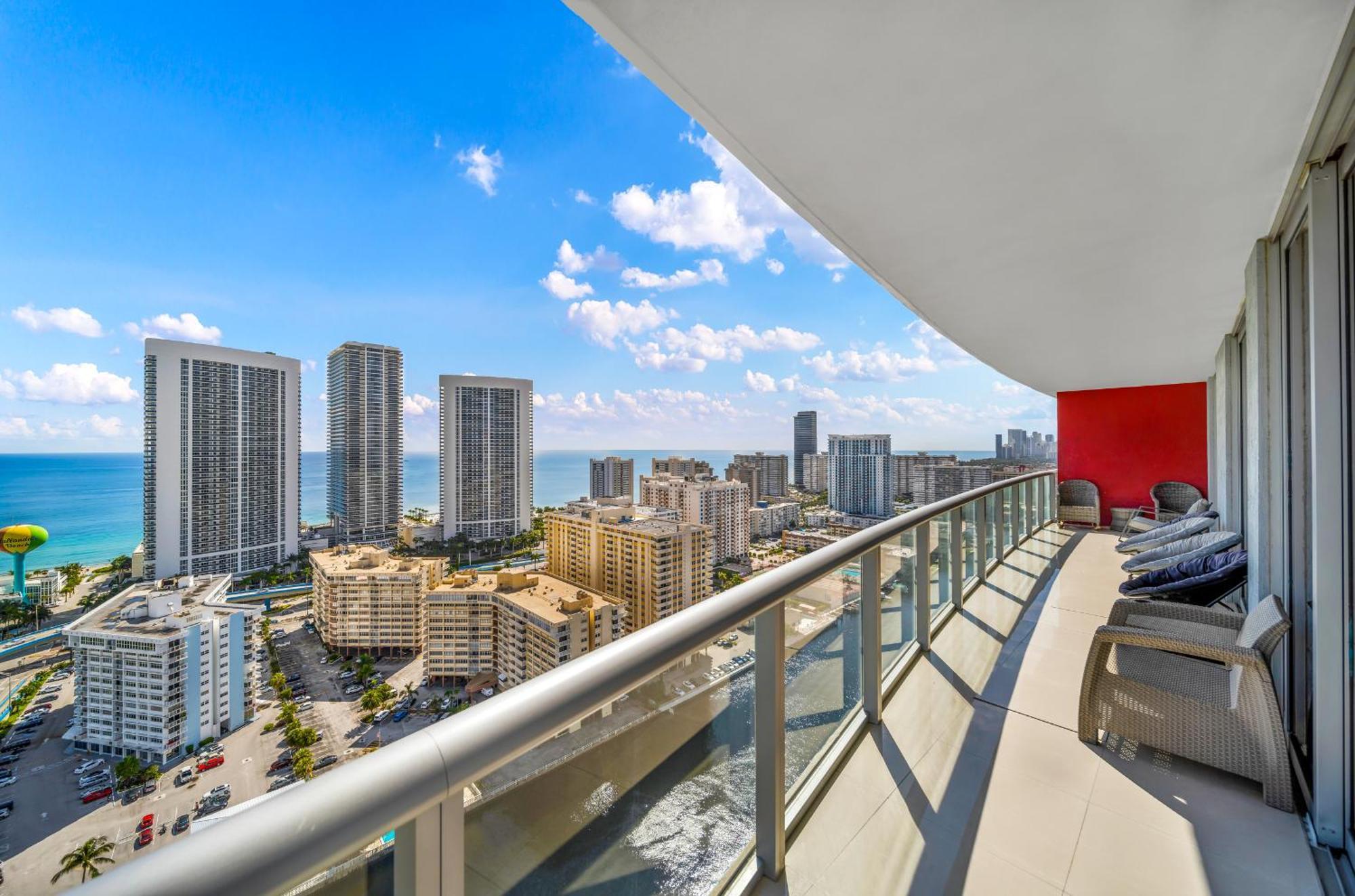 Resort-Style Living With Direct Ocean Views - 3Br Beauty ハランデール・ビーチ エクステリア 写真