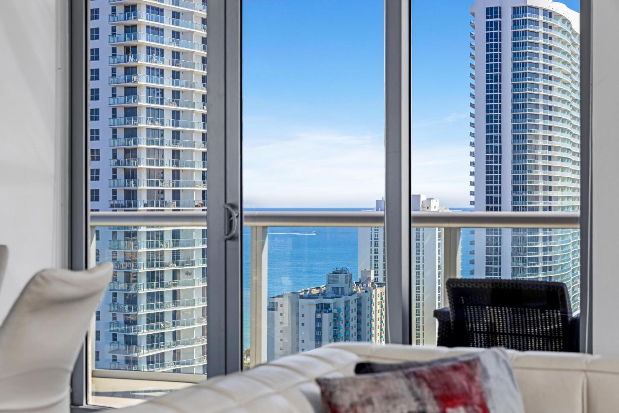 Resort-Style Living With Direct Ocean Views - 3Br Beauty ハランデール・ビーチ エクステリア 写真