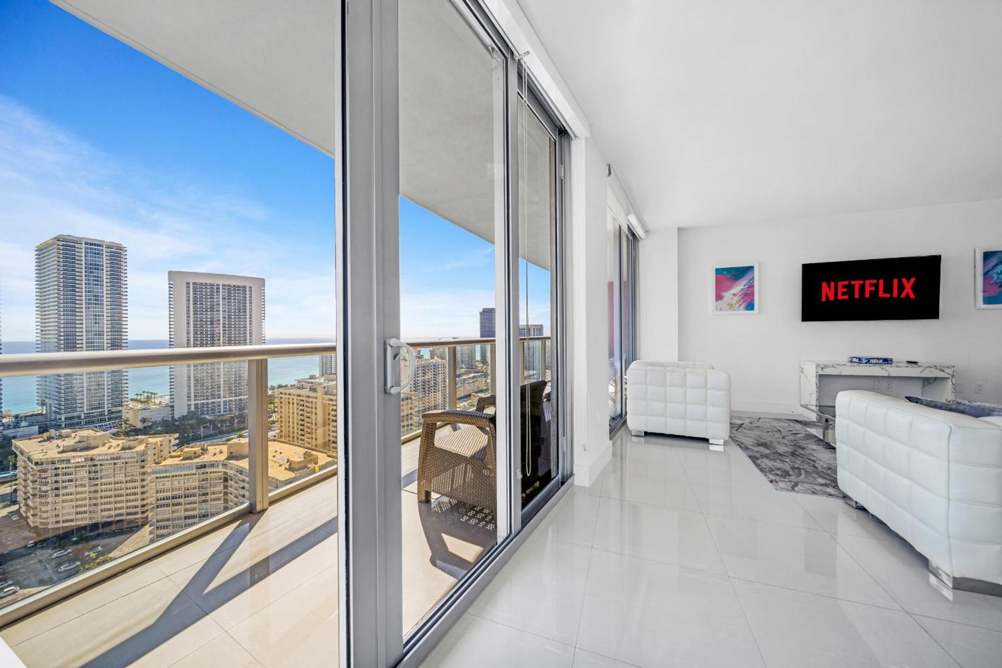 Resort-Style Living With Direct Ocean Views - 3Br Beauty ハランデール・ビーチ エクステリア 写真